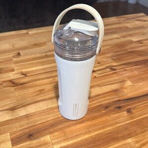 Brumate 26oz multishaker